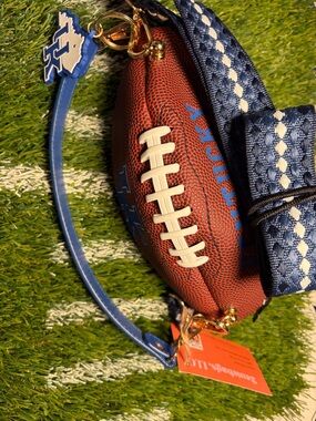 Univ. of Kentucky Football Shaped Crossbody Bag